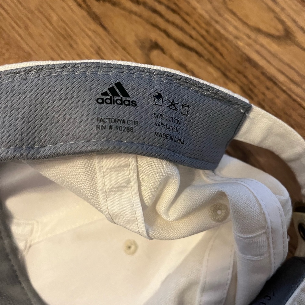Adidas cream colored embroidered hat - Picture 4 of 5
